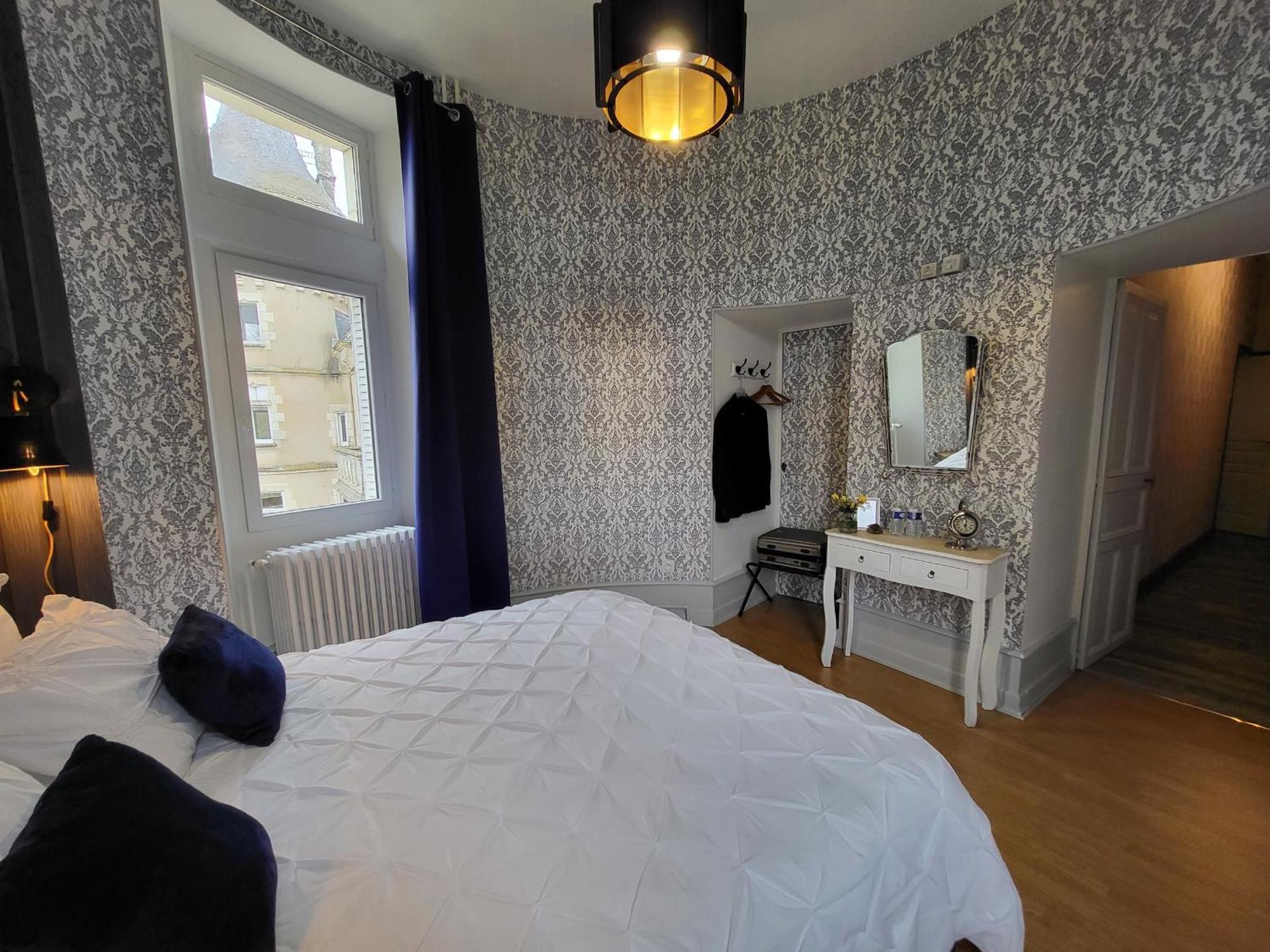 Cluis Sejour De Charme Au Chateau Avec Petit-Dejeuner Et Parking - Fr-1-591-705 المظهر الخارجي الصورة